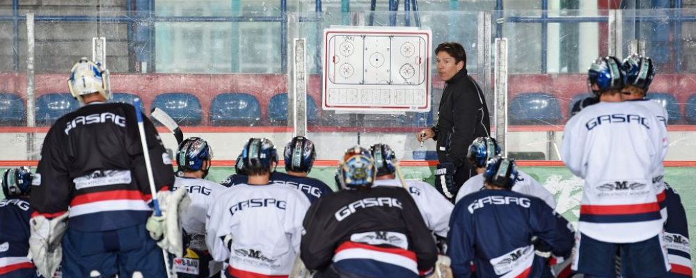 300 Eisbären-Fans beim Eistrainingsauftakt