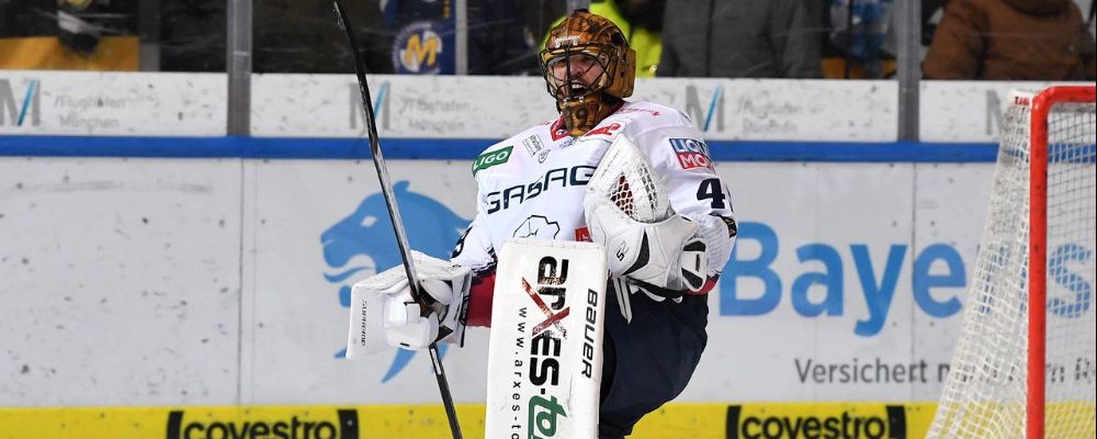 Penaltysieg beim Spitzenreiter