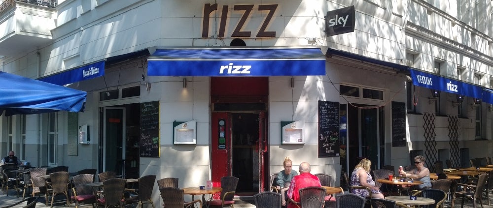 Eishockey-WM-Quartier im Cafe Rizz in Kreuzberg